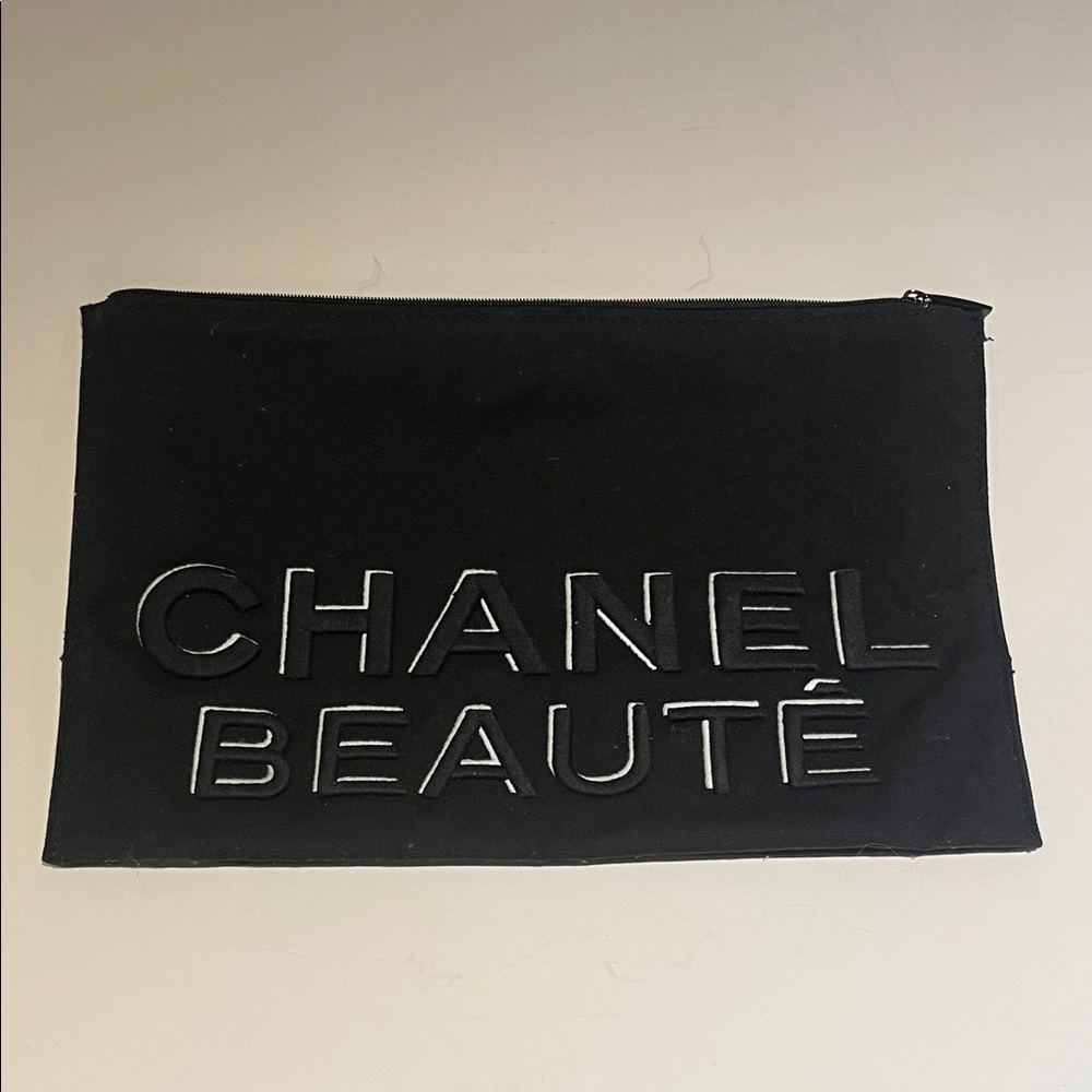 Chanel Beauté Black Cosmetic Pouch